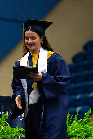 Caleigh_Ponn_Diploma_7090_4x6