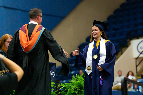 Caleigh_Ponn_Diploma_7067_4x6