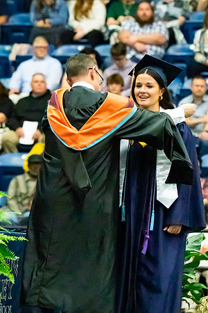 Caleigh_Ponn_Valedictorian_6316_4x6