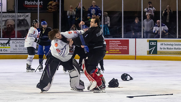 Austyn_Roudebush_Fight8163_16x9_Full