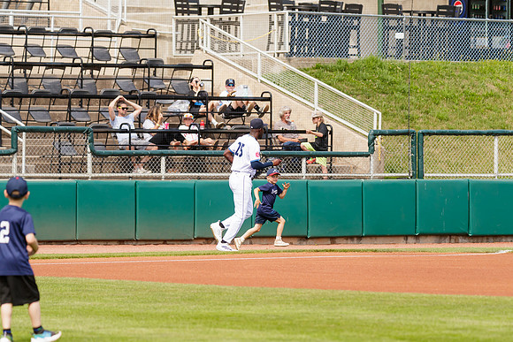 03_25_Andrews_Opata_RF_6127_No_Crop
