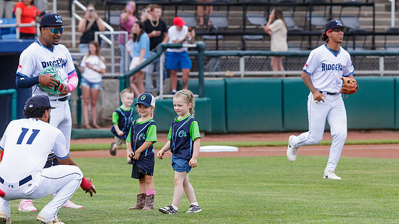 Pitchers_Mound_0140_16x9