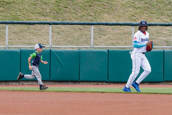 01-38_Starlyn_Nunez_CF_0029_4x6