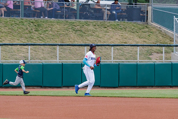 01-38_Starlyn_Nunez_CF_0033_No_Crop