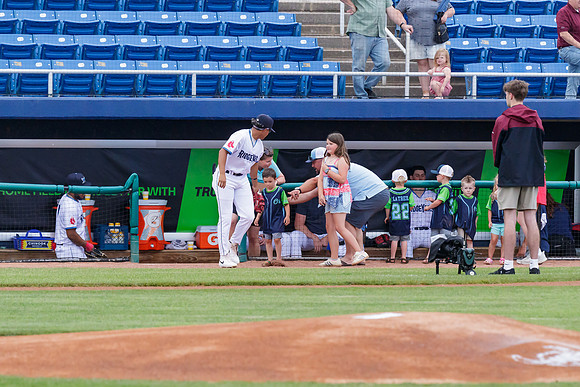 06-08_Avinson_Pinto_SS_0085_No_Crop