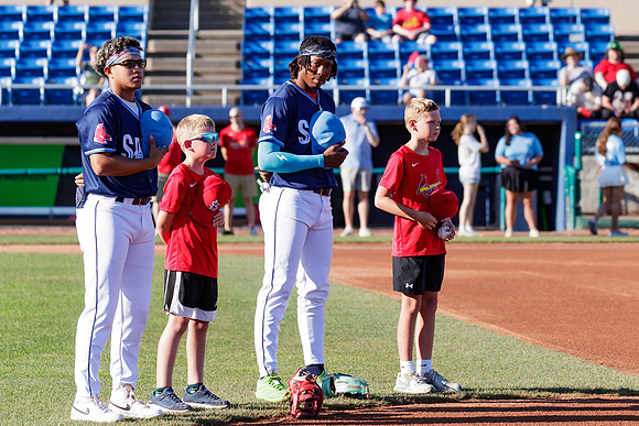Anthem_Infield_3690_4x6