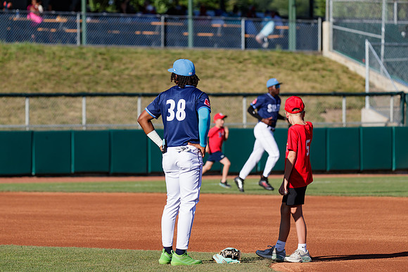 01_38_Starlyn_Nunez_SS_3571_No_Crop