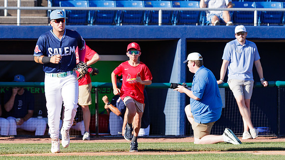 07_34_Andruw_Mussett_1B_3628_16x9