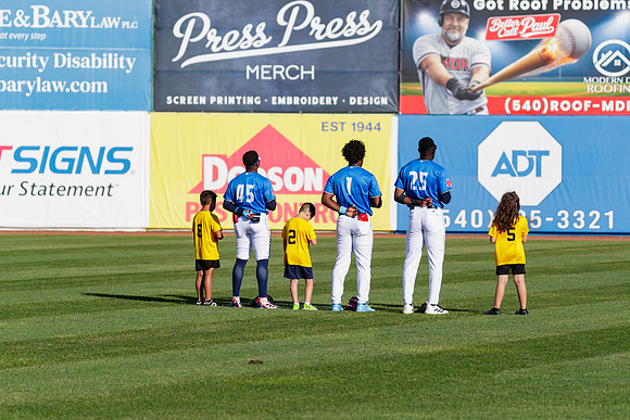 Anthem_Outfielders_7490_No_Crop