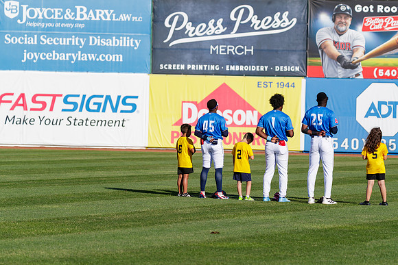 Anthem_Outfielders_7486_No_Crop