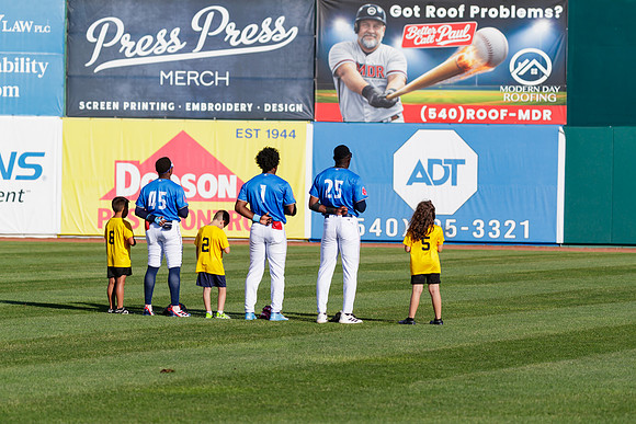 Anthem_Outfielders_7488_No_Crop
