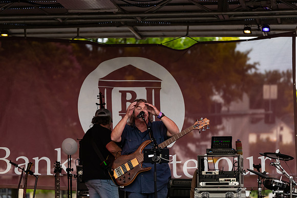 Raymond_Howell_3950_No_Crop