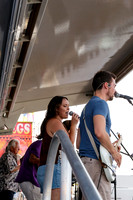 Singer_Stage_Right_4153_No_Crop
