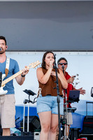 Singer_Stage_Right_4206_No_Crop