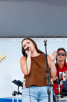 Singer_Stage_Right_4189_No_Crop