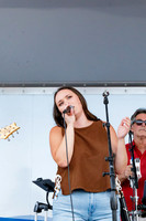 Singer_Stage_Right_4191_No_Crop