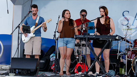 Kings_Stage_Right-4250_16x9