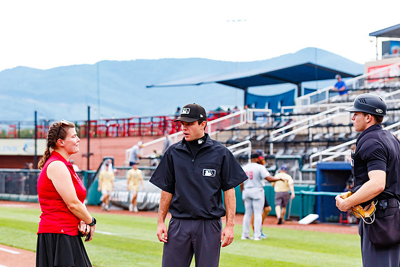 Umpire_Isaac_Shepler_20260807_3183_No_Crop