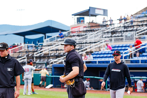 Umpire_Leo_DLatt_20260807_3185_No_Crop