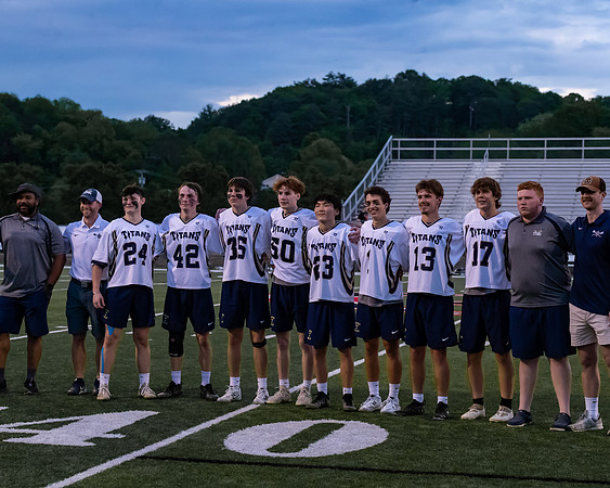 HVHS_Lacrosse_Seniors_5639_8x10