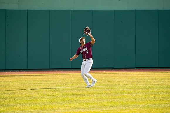 Justyn_Steens_5596_No_Crop