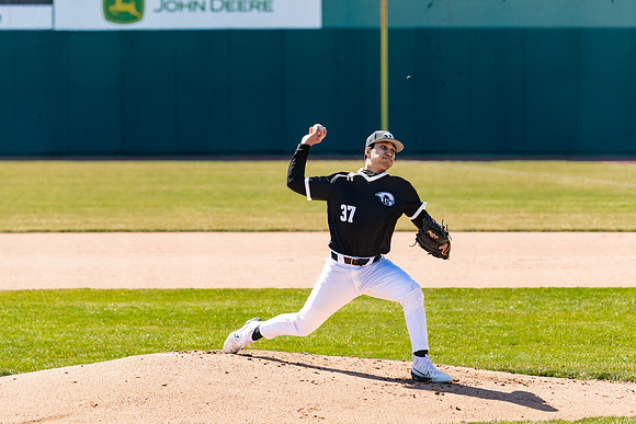 Owen_Wojciechowski_1587_No_Crop