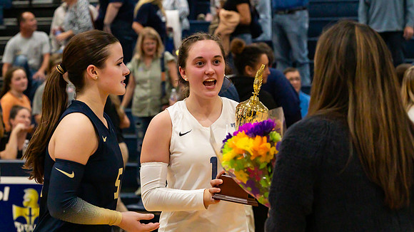 Caleigh_Ponn_and_Lauren_Whittaker_with_Trohpy_6016_16x9_Full