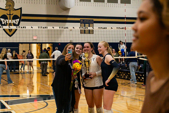 Carla_Caleigh_Lauren_n_Shae_6023_No_Crop
