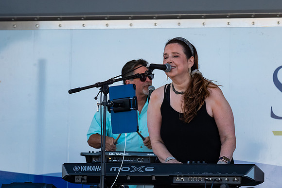 Melody_Irby_Keyboards_2674_4x6