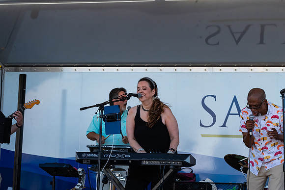 Melody_Irby_Keyboards_2673_No_Crop