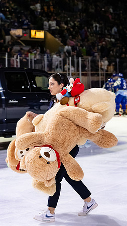 TBear_Toss_23349_5479_16x9_Full