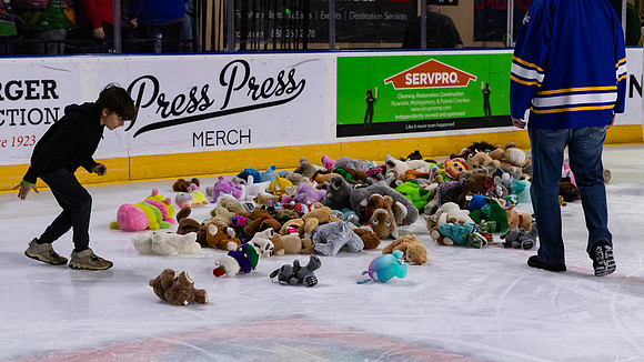 TBear_Toss_23349_5521_16x9_Full