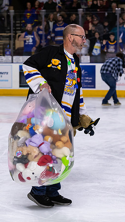 TBear_Toss_23349_5550_16x9_Full