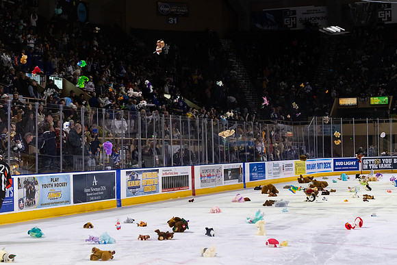 TBear_Toss_23349_5436_No_Crop
