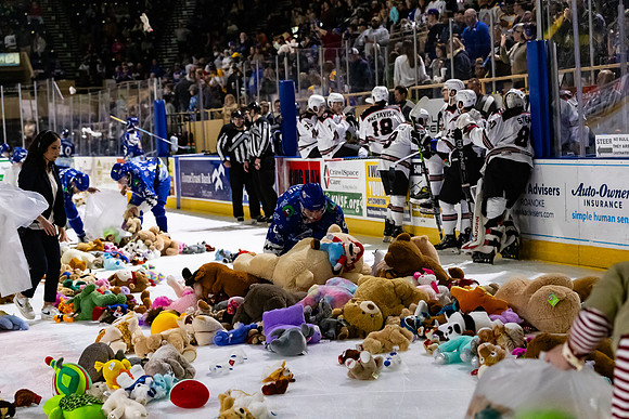 TBear_Toss_23349_5447_No_Crop