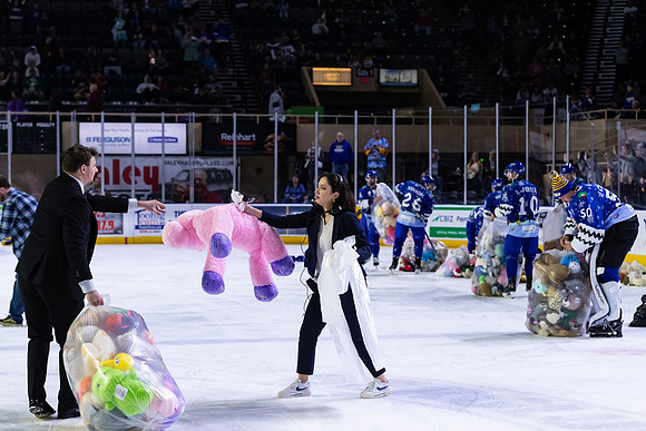 TBear_Toss_23349_5502_No_Crop