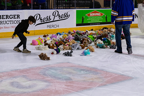 TBear_Toss_23349_5521_No_Crop