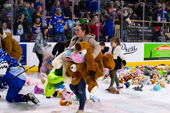 TBear_Toss_23349_5512_No_Crop
