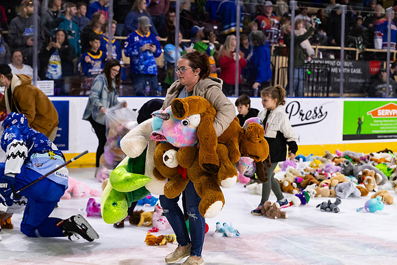 TBear_Toss_23349_5513_No_Crop