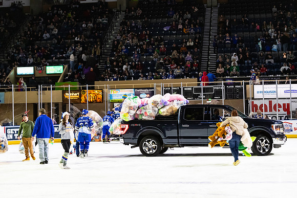 TBear_Toss_23349_5525_No_Crop