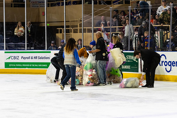 TBear_Toss_23349_5547_No_Crop