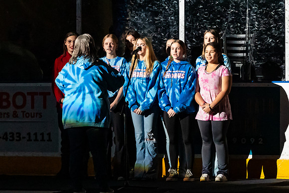 Central_Academy_Anthem_23349_5111_4x6