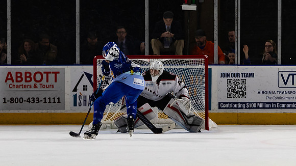 Brendan_Pepe_shoot-out_win_8019_16x9_Full