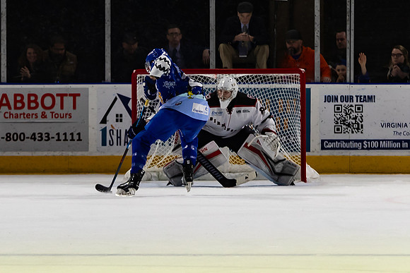 Brendan_Pepe_shoot-out_win_8019_4x6