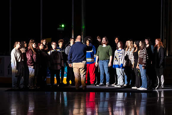 HVHS_Choir_National_Anthem_8311_4x6