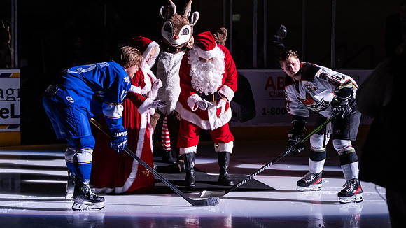 20231223_Santa_Claus_Puck_Drop_8375_16x9_Full