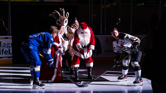 20231223_Santa_Claus_Puck_Drop_8387_16x9_Full