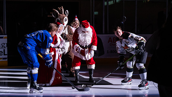 20231223_Santa_Claus_Puck_Drop_8390_16x9_Full