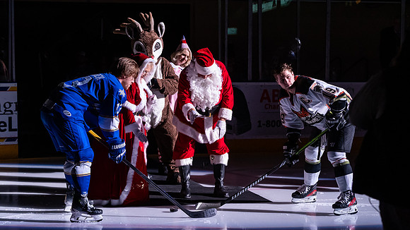 20231223_Santa_Claus_Puck_Drop_8388_16x9_Full