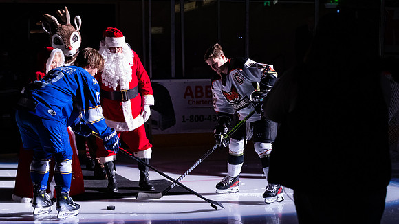 20231223_Santa_Claus_Puck_Drop_8398_16x9_Full